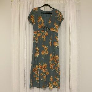 LuLu’s Blue/Green V-neck Floral Midi Dress Size Medium